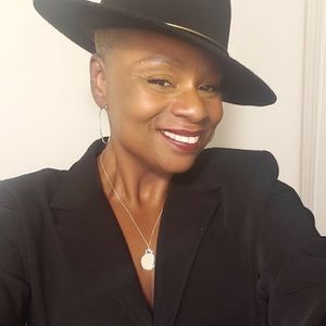 Meet your Posher, Cecelia